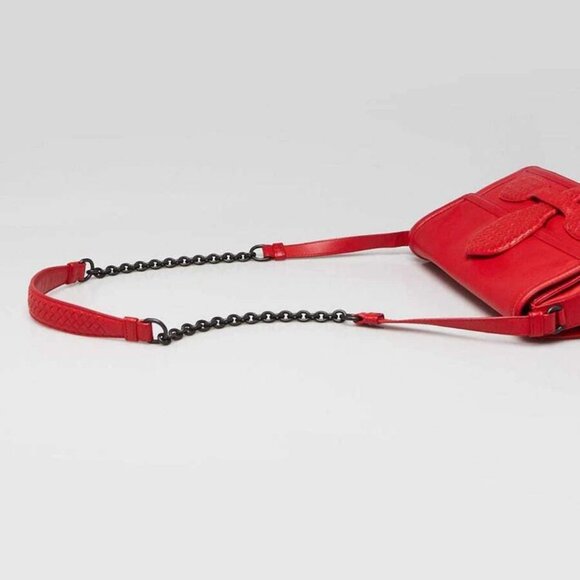 Bottega Veneta Red Intrecciato Nappa Leather Rialto Bag - Picture 5 of 11